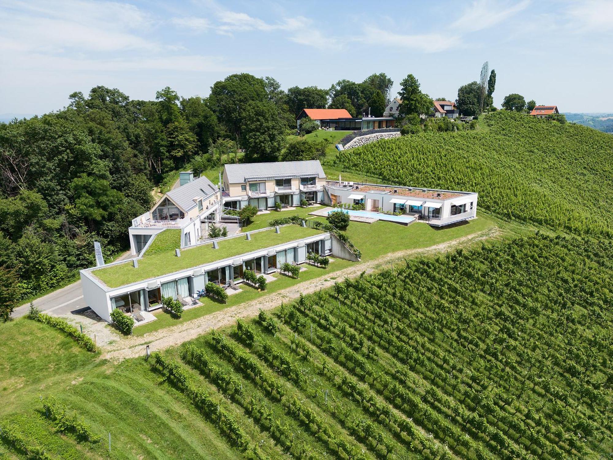 Hideaway An Der Weinstrasse - Pool & Sauna - Apartments Anderlage Spielfeld Esterno foto