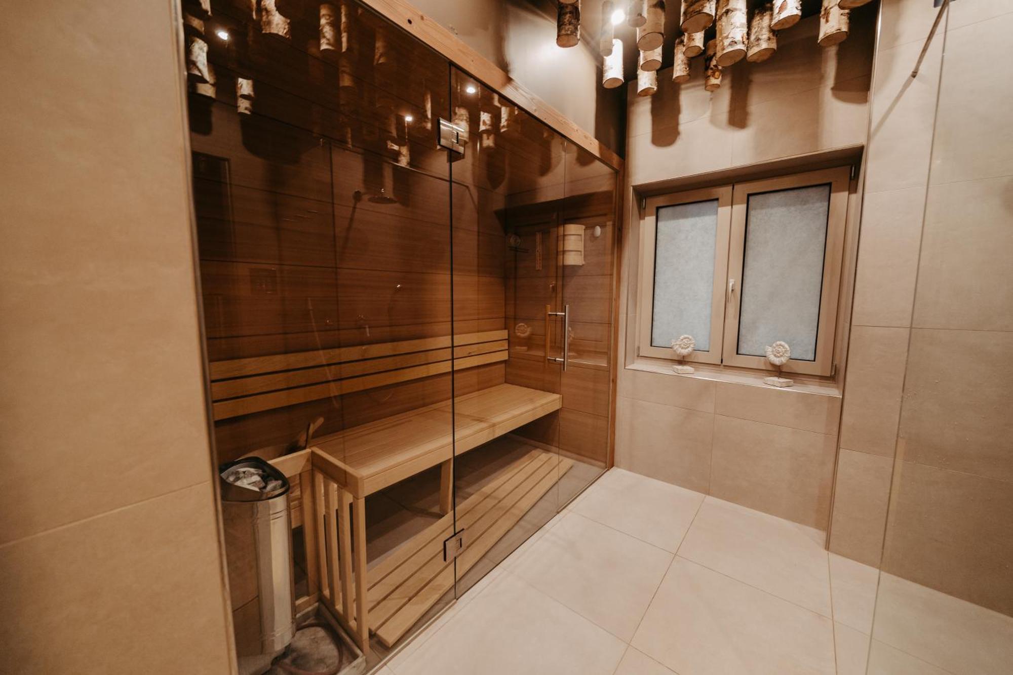 Hideaway An Der Weinstrasse - Pool & Sauna - Apartments Anderlage Spielfeld Esterno foto