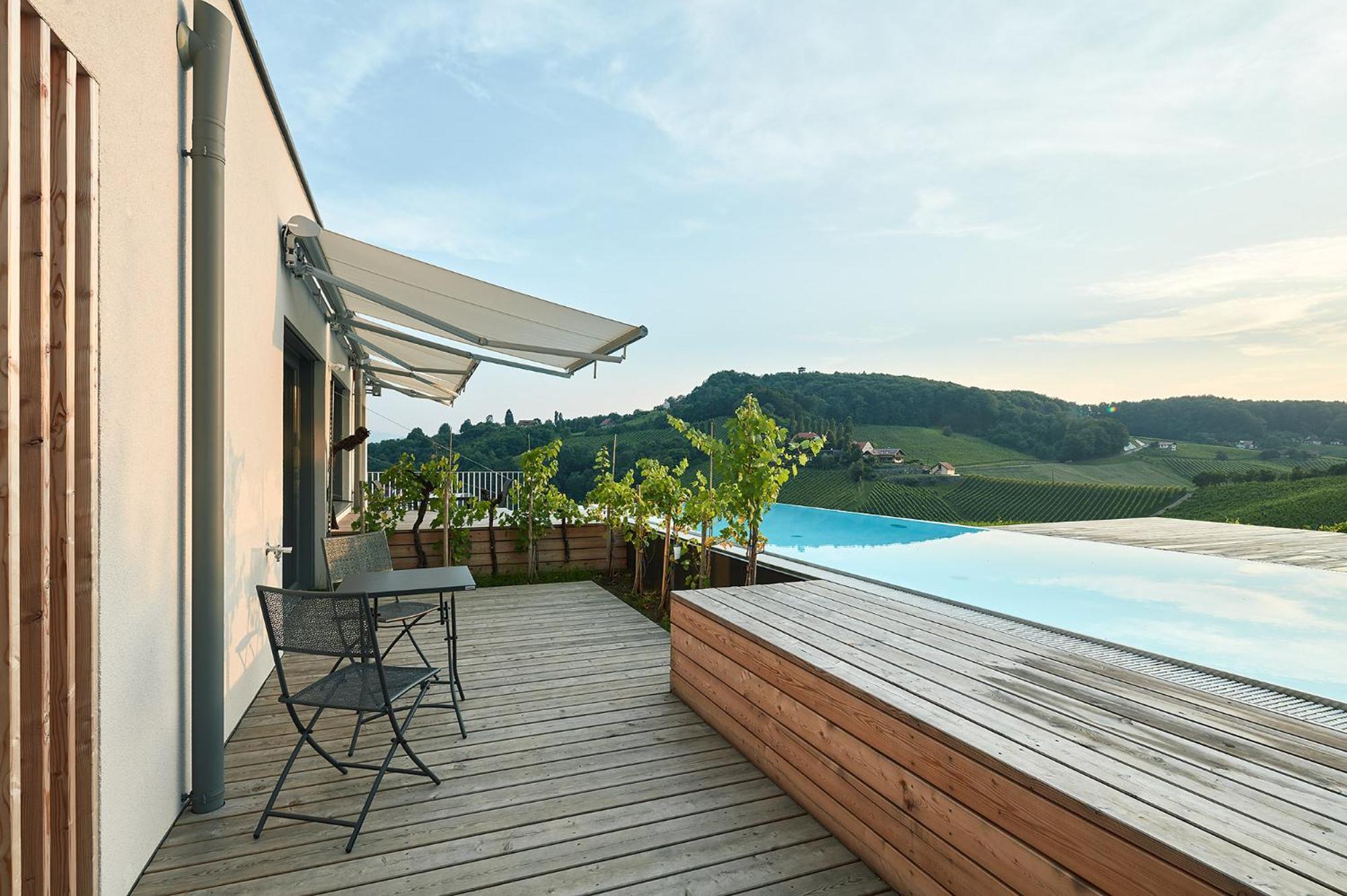 Hideaway An Der Weinstrasse - Pool & Sauna - Apartments Anderlage Spielfeld Esterno foto