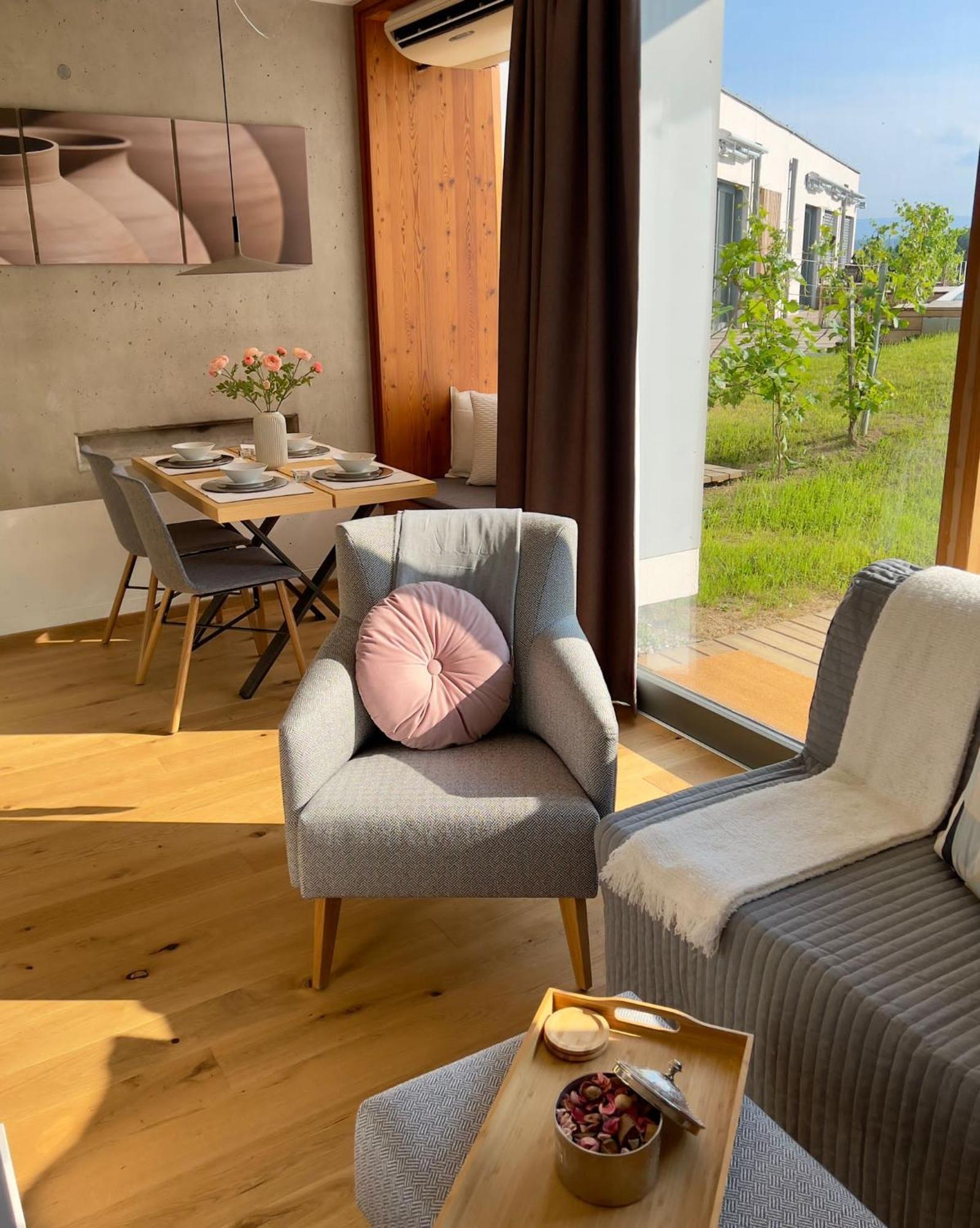 Hideaway An Der Weinstrasse - Pool & Sauna - Apartments Anderlage Spielfeld Camera foto